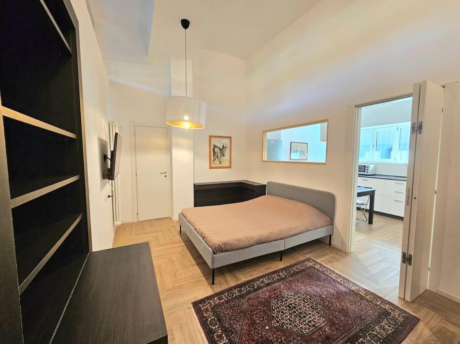 Grazioso Bilocale Ristrutturato Vicino Stazione/metro Appartement *