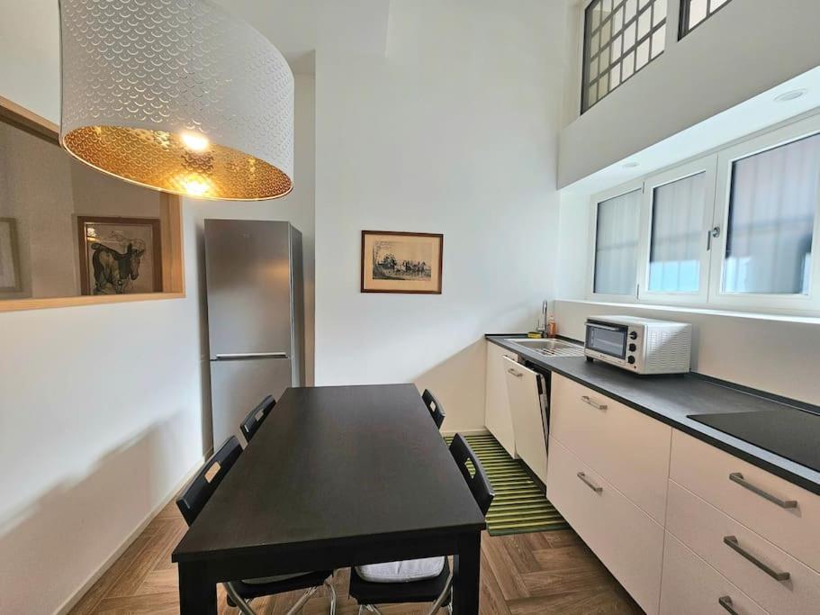Grazioso Bilocale Ristrutturato Vicino Stazione/metro Appartement Milan