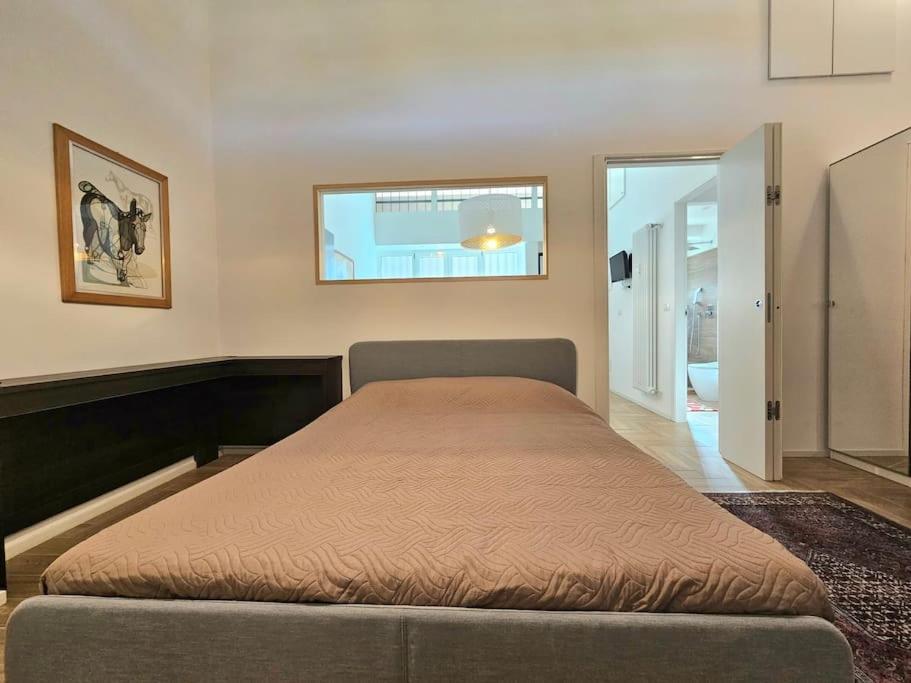 Grazioso Bilocale Ristrutturato Vicino Stazione/metro Appartement *